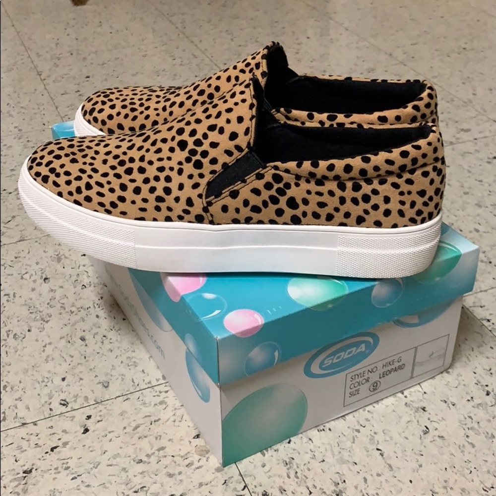 🥰 Cute Leopard Soda Brand Slip-on Sneaker 🥰